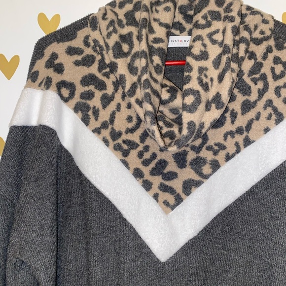 First Love sweater tunic - Picture 3 of 6